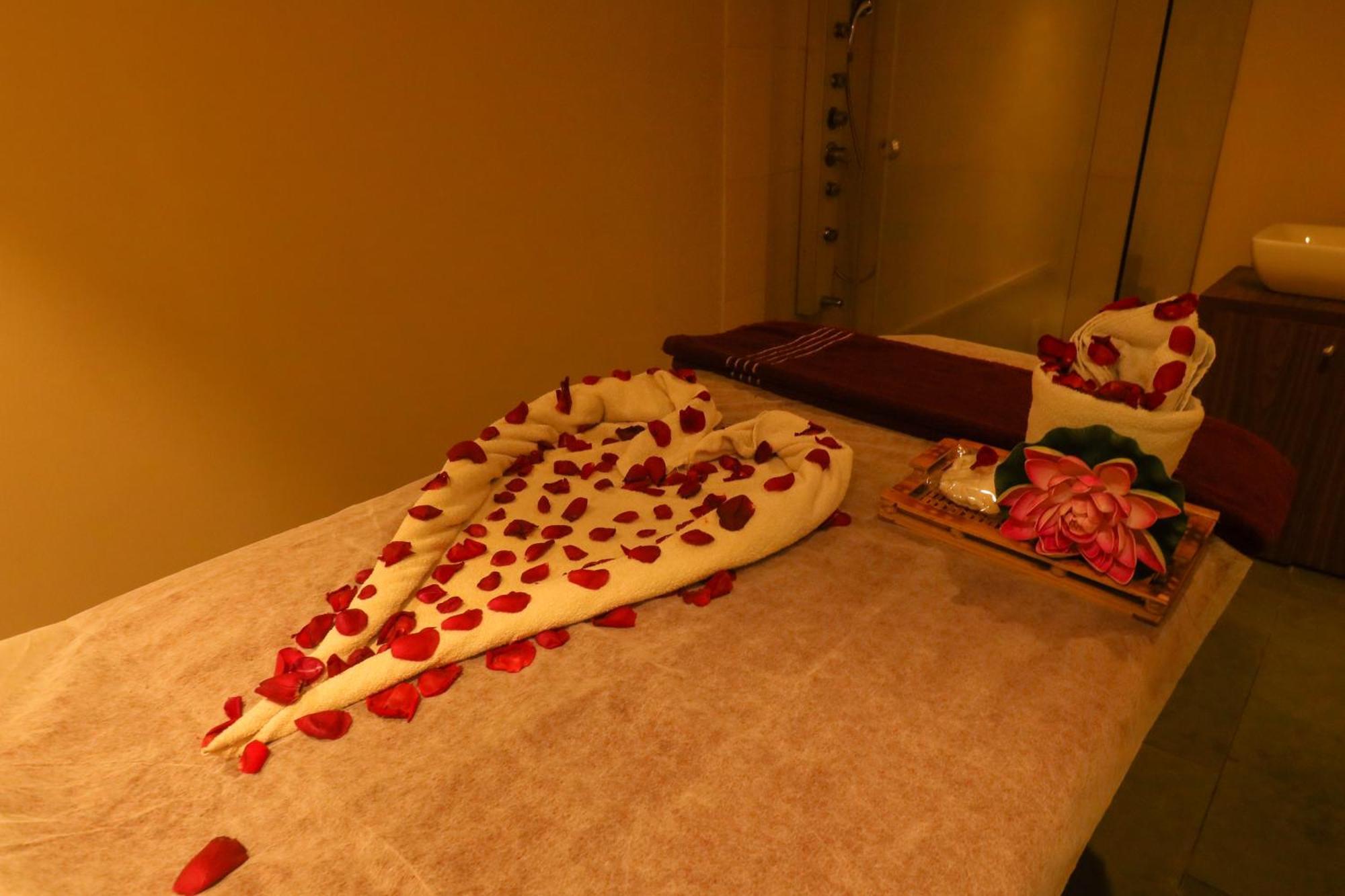 Hotel Ira By Orchid Bhubaneswar Esterno foto
