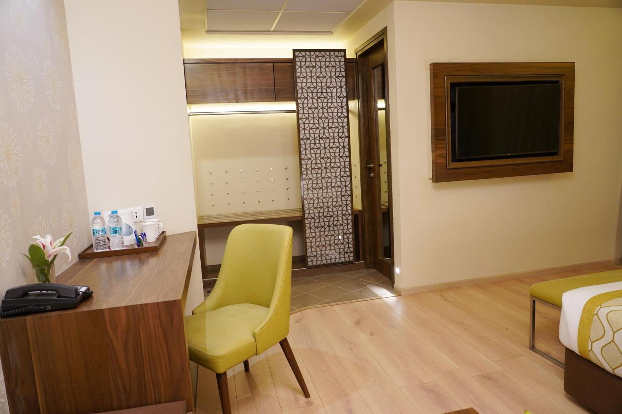 Hotel Ira By Orchid Bhubaneswar Esterno foto