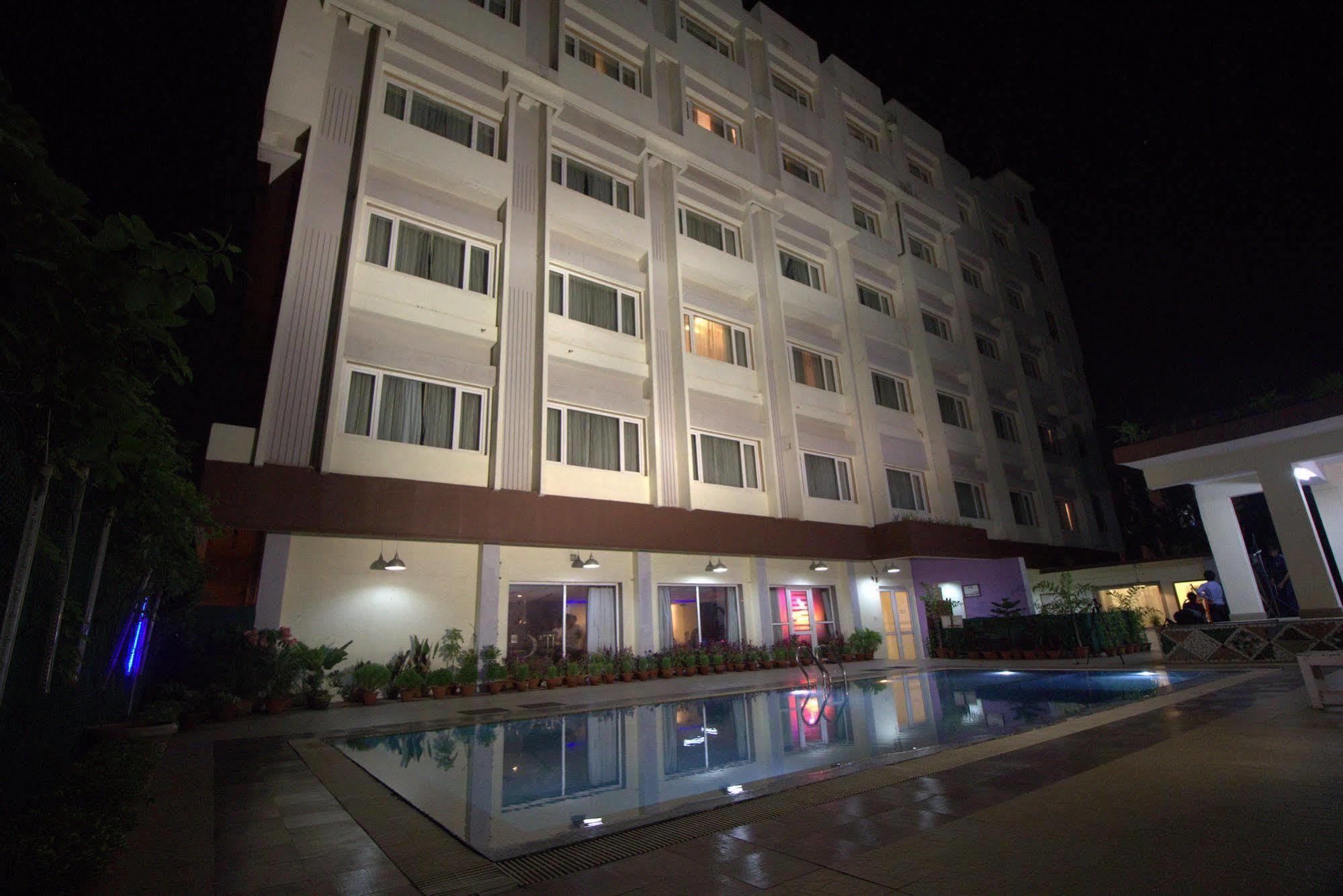 Hotel Ira By Orchid Bhubaneswar Esterno foto