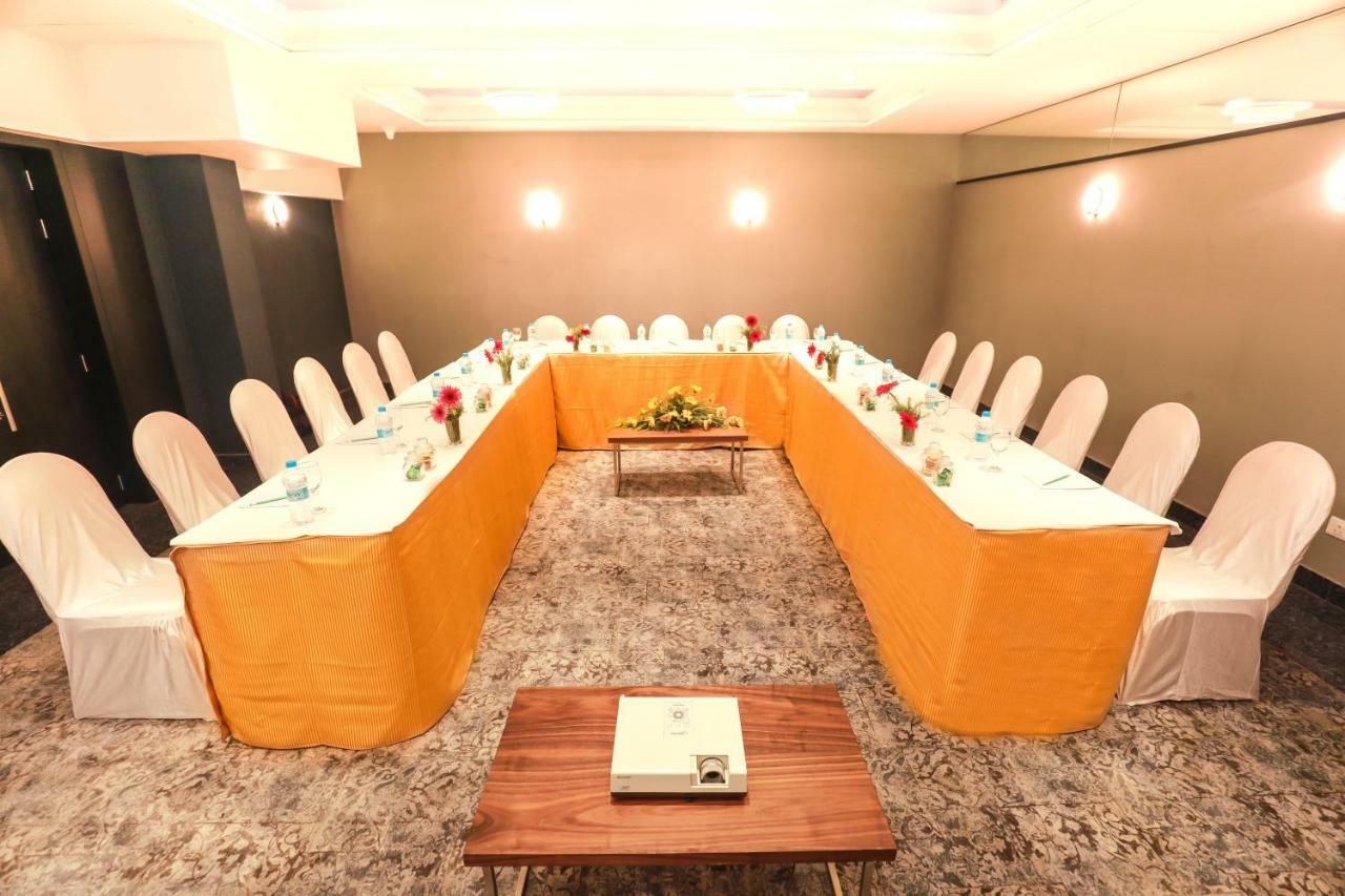 Hotel Ira By Orchid Bhubaneswar Esterno foto